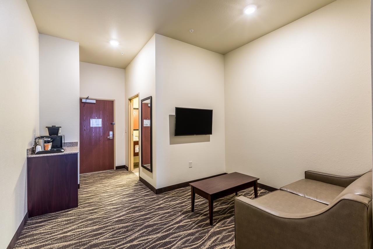 Cobblestone Hotel & Suites Hartford Exteriér fotografie