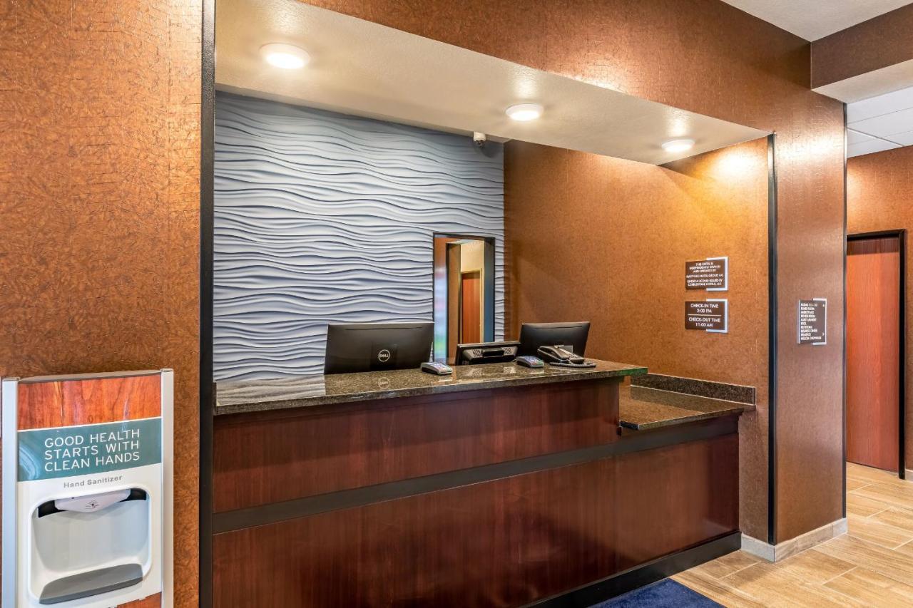 Cobblestone Hotel & Suites Hartford Exteriér fotografie