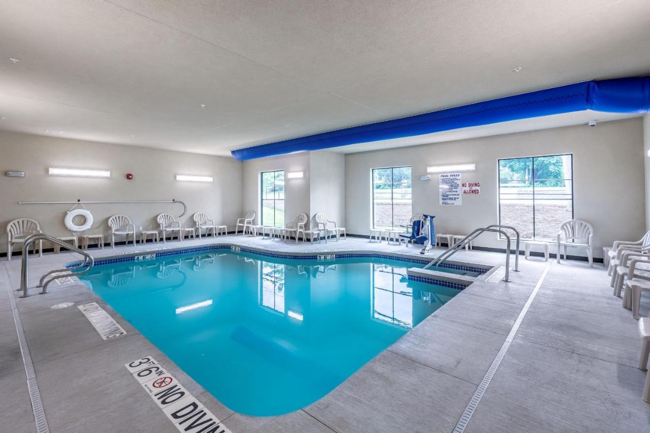 Cobblestone Hotel & Suites Hartford Exteriér fotografie