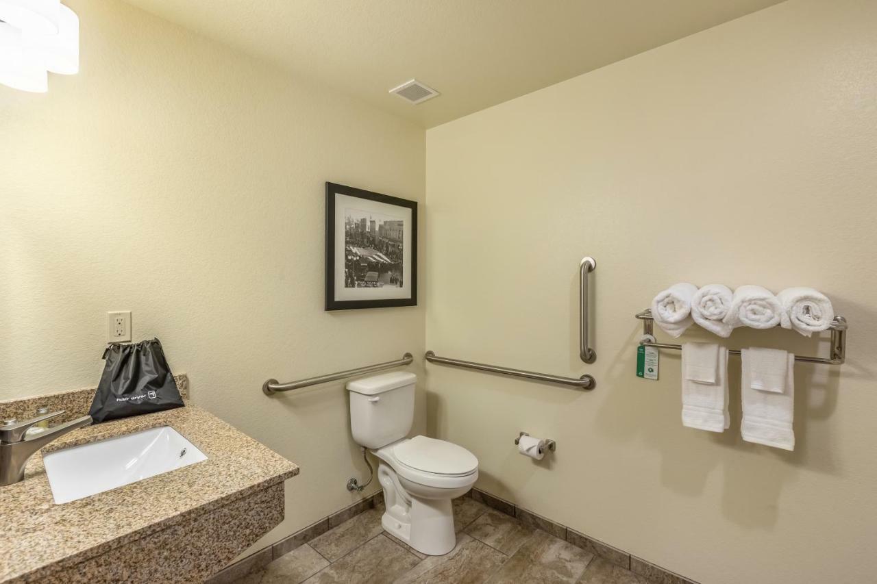 Cobblestone Hotel & Suites Hartford Exteriér fotografie
